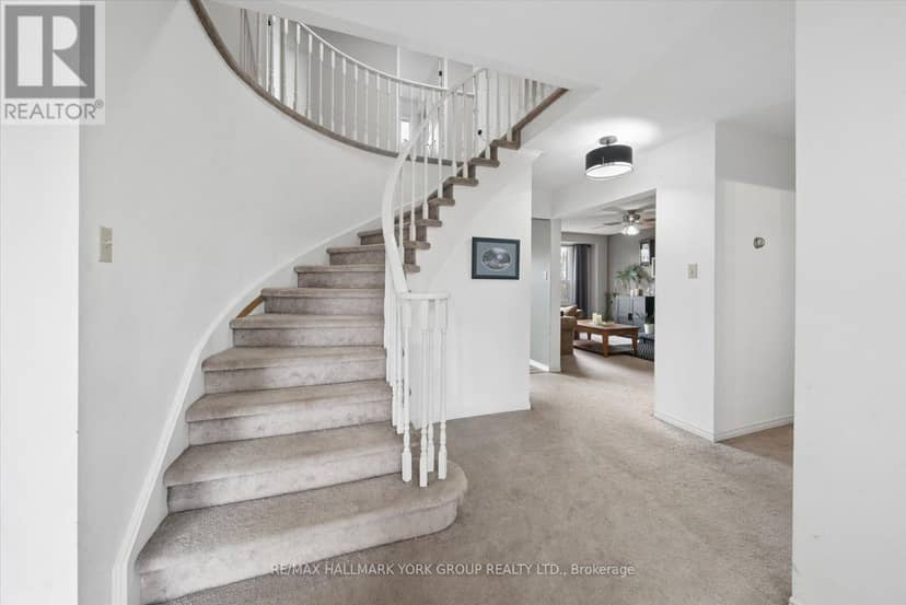 41 Laurentian Lane — photo 5 of 40