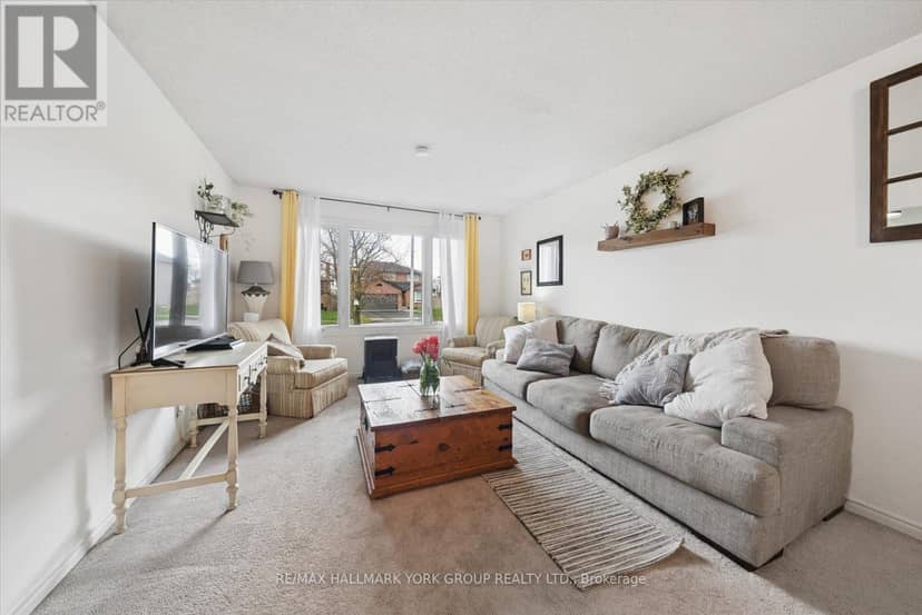 41 Laurentian Lane — photo 7 of 40