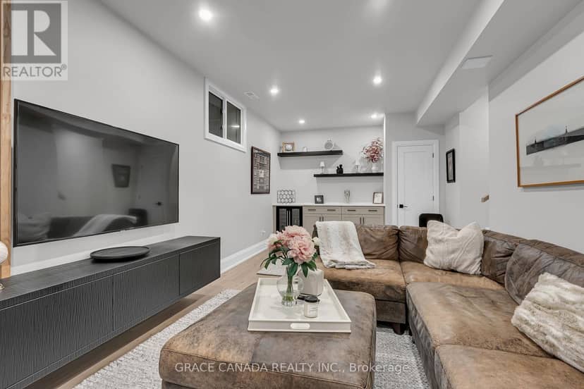 527 Oneida Drive — photo 29 of 40