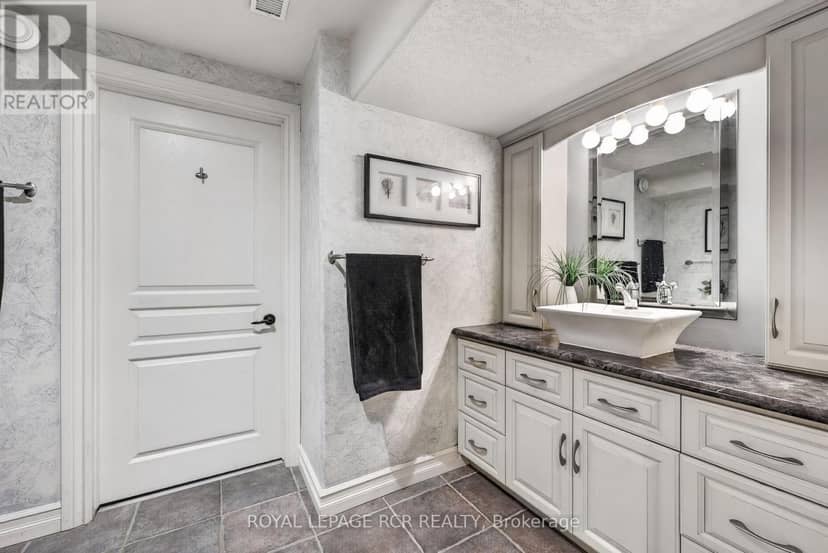 60 Holmes Drive — photo 27 of 37
