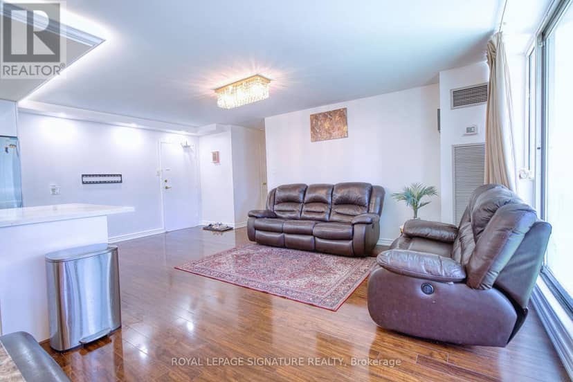 503 - 3590 Kaneff Crescent — photo 4 of 30