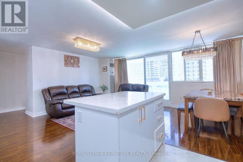 503 - 3590 Kaneff Crescent — photo 9 of 30