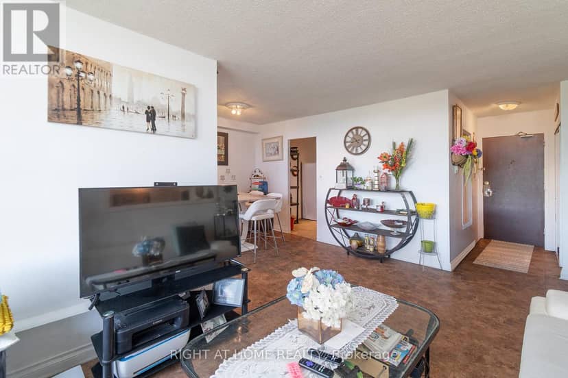 608 - 335 Driftwood Avenue — photo 10 of 33
