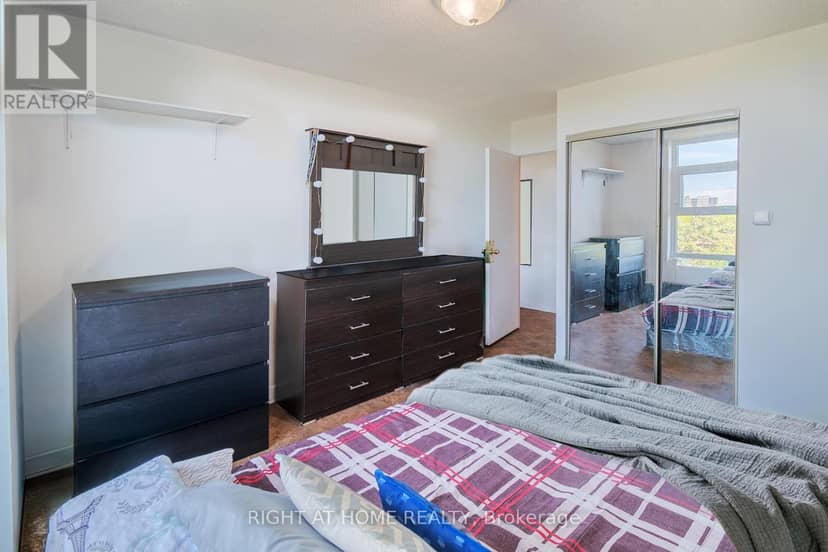 608 - 335 Driftwood Avenue — photo 28 of 33