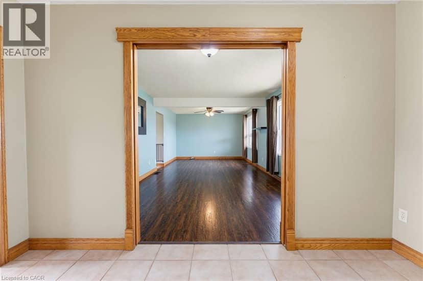 7877 CANBOROUGH Road — photo 11 of 40