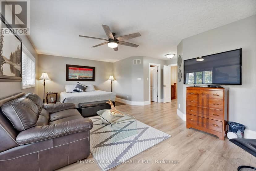 9 - 276 Sims Estate Drive — photo 16 of 33