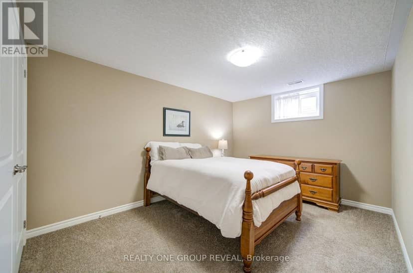 21 - 30 Cedar Street — photo 34 of 40