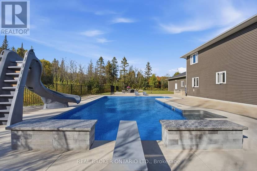 5381 Desmarais Road, Greater Sudbury, photo 2