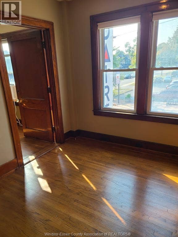 1276-1282 Wyandotte STREET East — photo 16 of 21