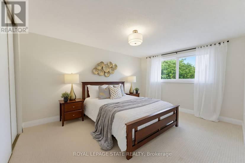 32 Silvervine Drive — photo 11 of 35
