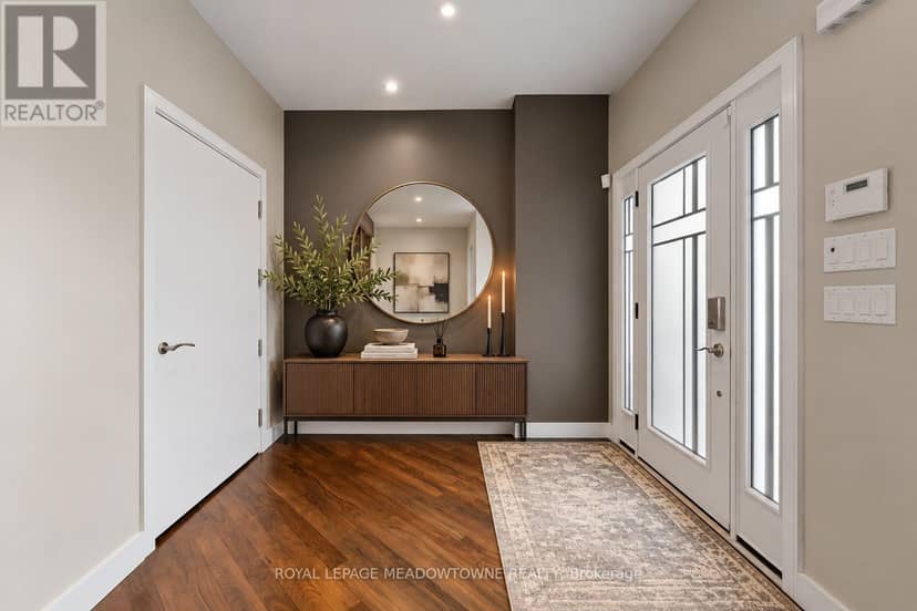 30 Orchard Park Gate — photo 3 of 40