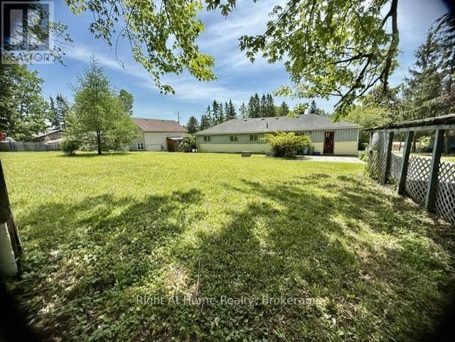 118 Percy Crescent — photo 11 of 14