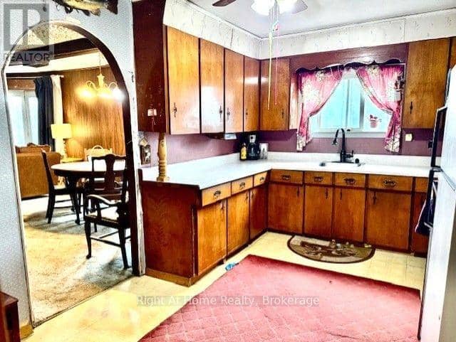 118 Percy Crescent — photo 14 of 14