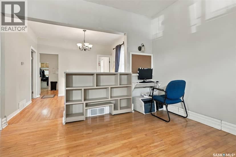 2100 Lindsay STREET — photo 10 of 40