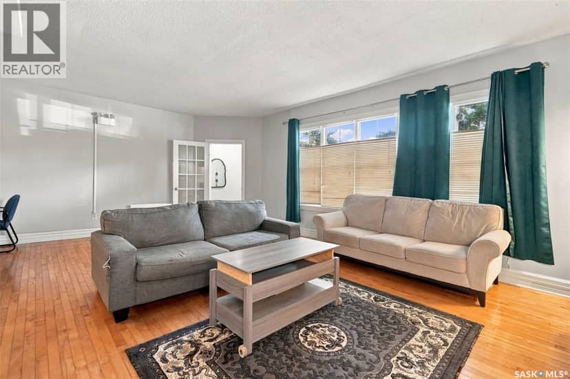 2100 Lindsay STREET — photo 9 of 40