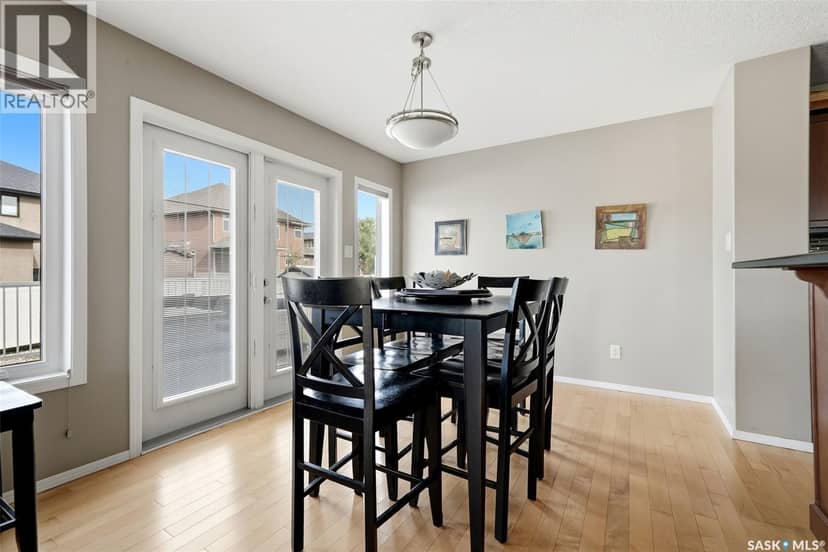 8097 Wascana Gardens Crescent — photo 14 of 40
