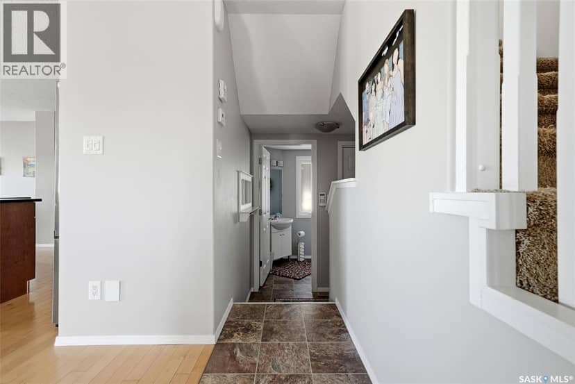 8097 Wascana Gardens Crescent — photo 15 of 40