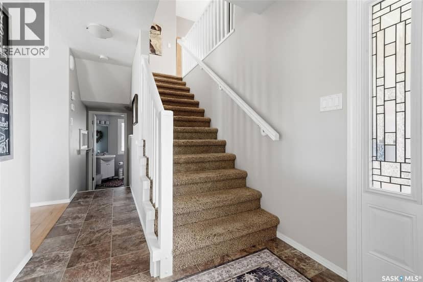 8097 Wascana Gardens Crescent — photo 18 of 40