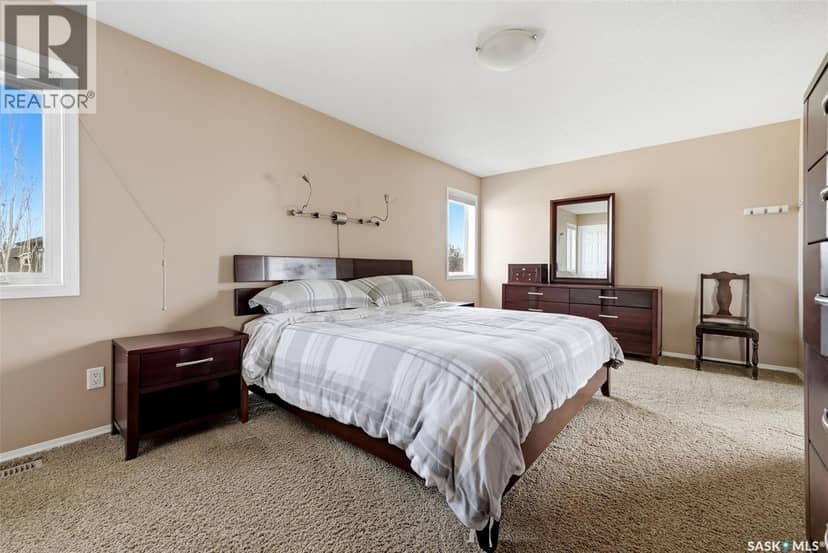 8097 Wascana Gardens Crescent — photo 22 of 40