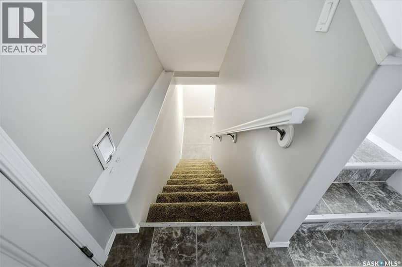 8097 Wascana Gardens Crescent — photo 34 of 40