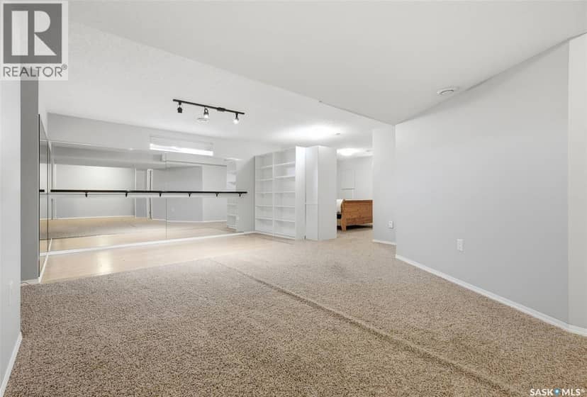 8097 Wascana Gardens Crescent — photo 35 of 40