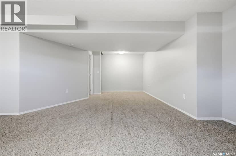 8097 Wascana Gardens Crescent — photo 37 of 40