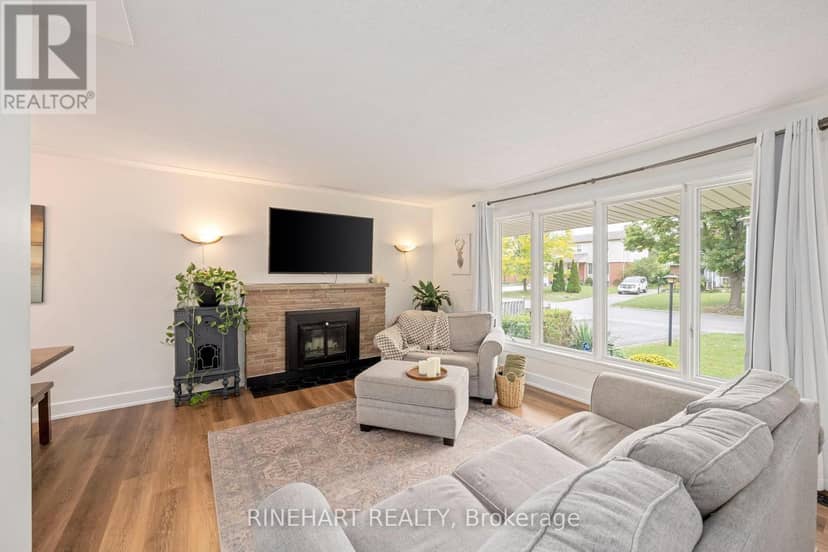 311 Burlington Crescent, London South, photo 6