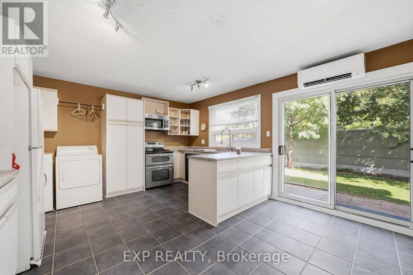 56 Yardley Place, London North, photo 3