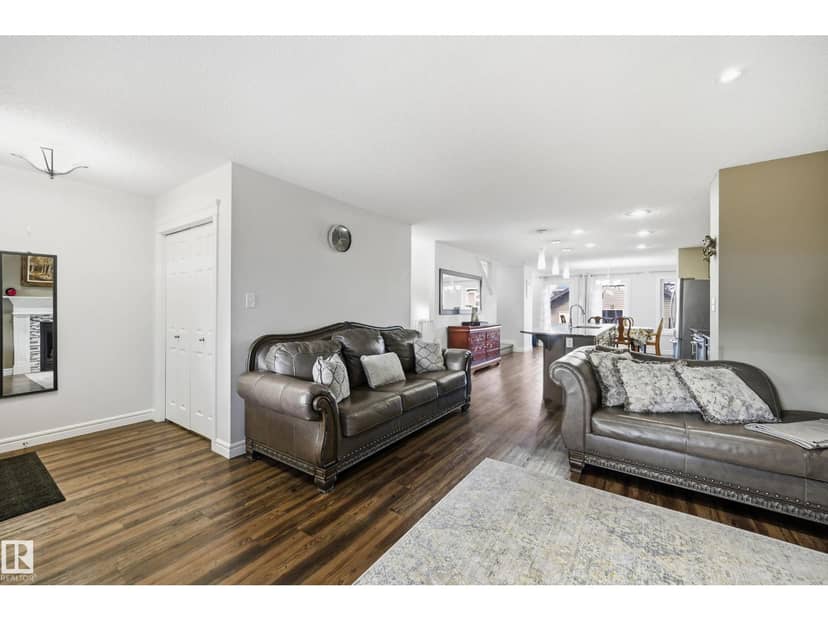 16012 11 AV SW SW — photo 10 of 40