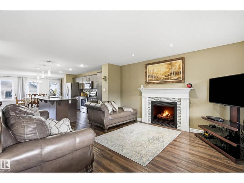 16012 11 AV SW SW — photo 9 of 40