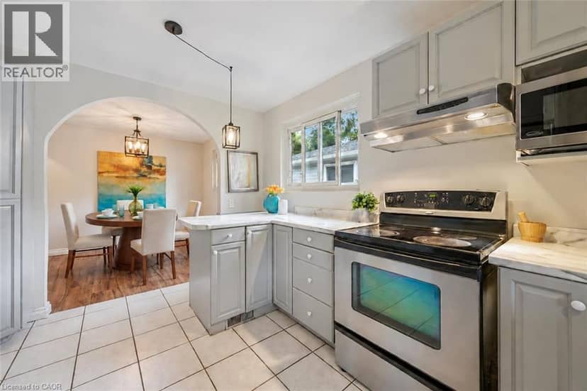 35 EASTVIEW Road — photo 9 of 24
