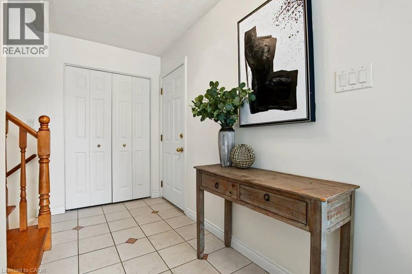 30 CATALINA Drive, Hamilton, photo 6