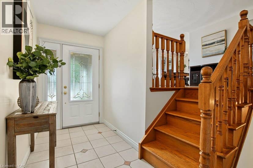 30 CATALINA Drive, Hamilton, photo 5
