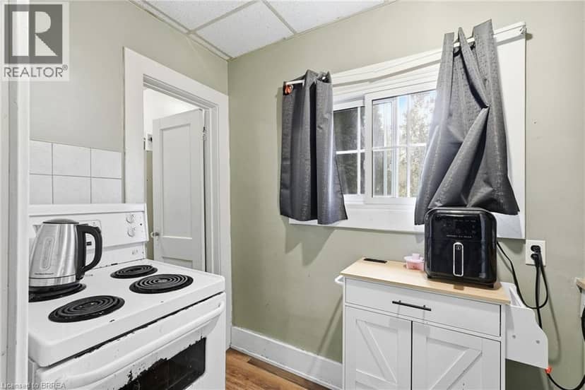 107 CAYLEY Street — photo 39 of 40