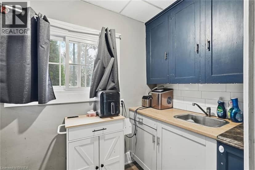 107 CAYLEY Street — photo 40 of 40