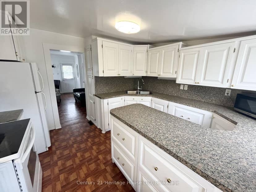 84 Rykert Street — photo 14 of 24