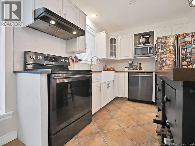 27 Alphonse Street — photo 12 of 40