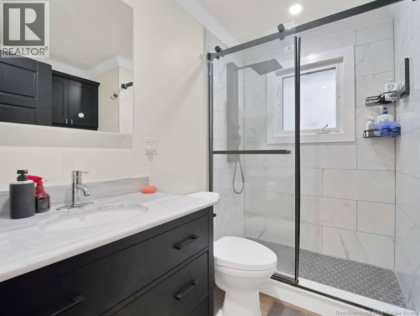 27 Alphonse Street — photo 18 of 40