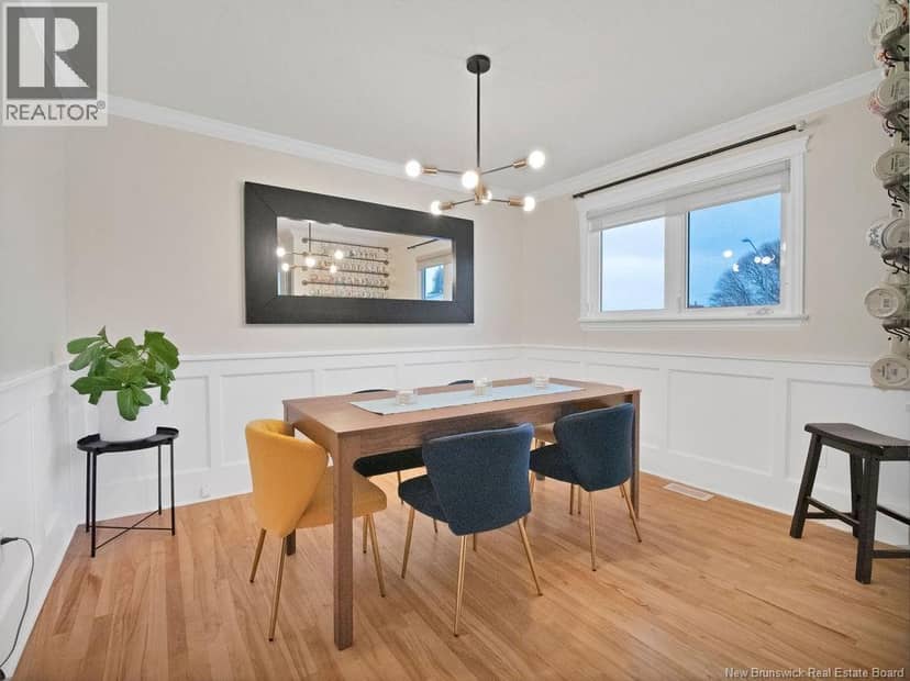 27 Alphonse Street — photo 2 of 40