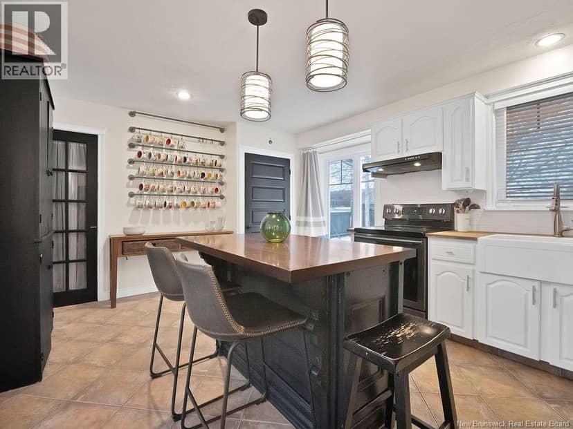 27 Alphonse Street — photo 8 of 40