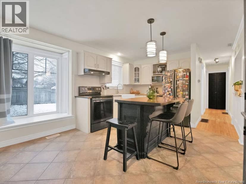 27 Alphonse Street — photo 9 of 40