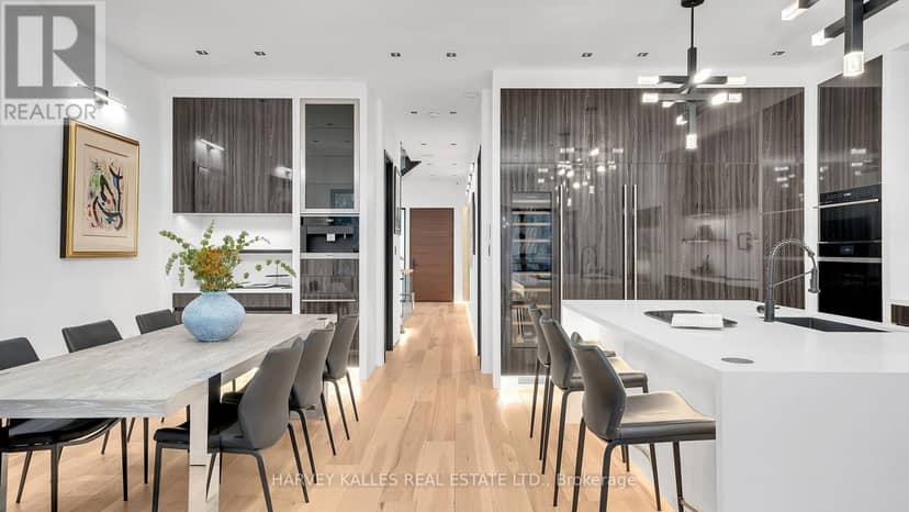4 Douglas Crescent — photo 7 of 38