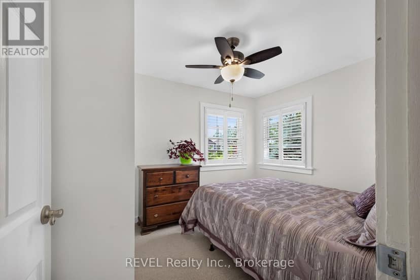 3262 Young Avenue — photo 12 of 24