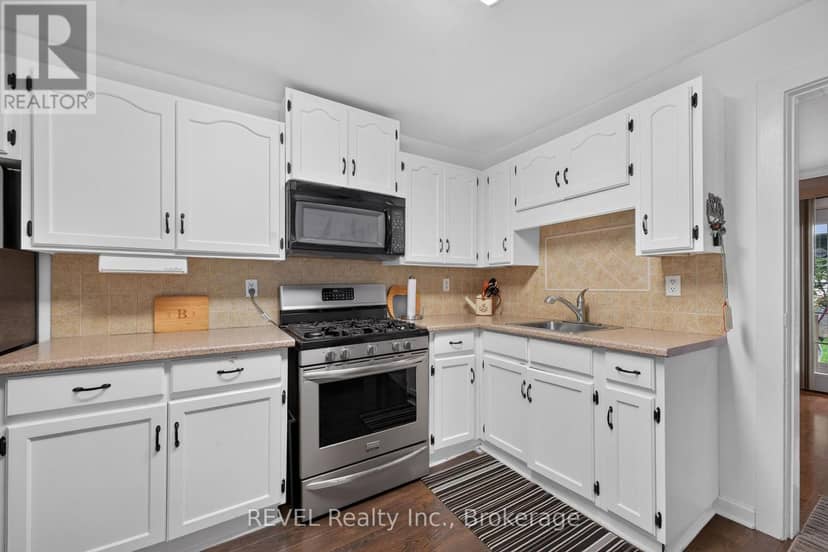 3262 Young Avenue — photo 5 of 24