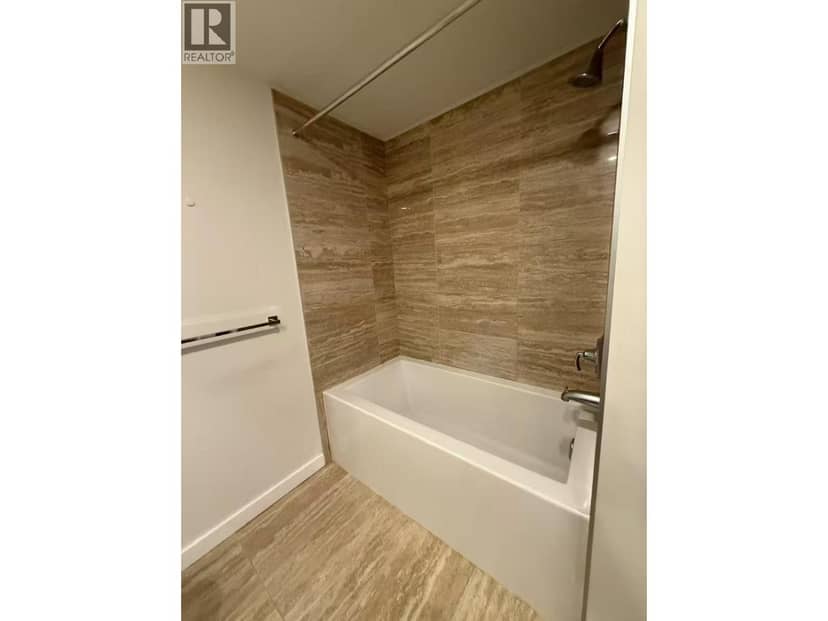 3333 SEXSMITH ROAD, Richmond, photo 8