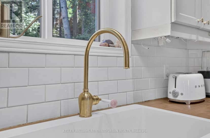 341 Cotter Street — photo 20 of 40
