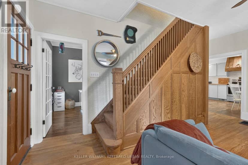341 Cotter Street — photo 8 of 40
