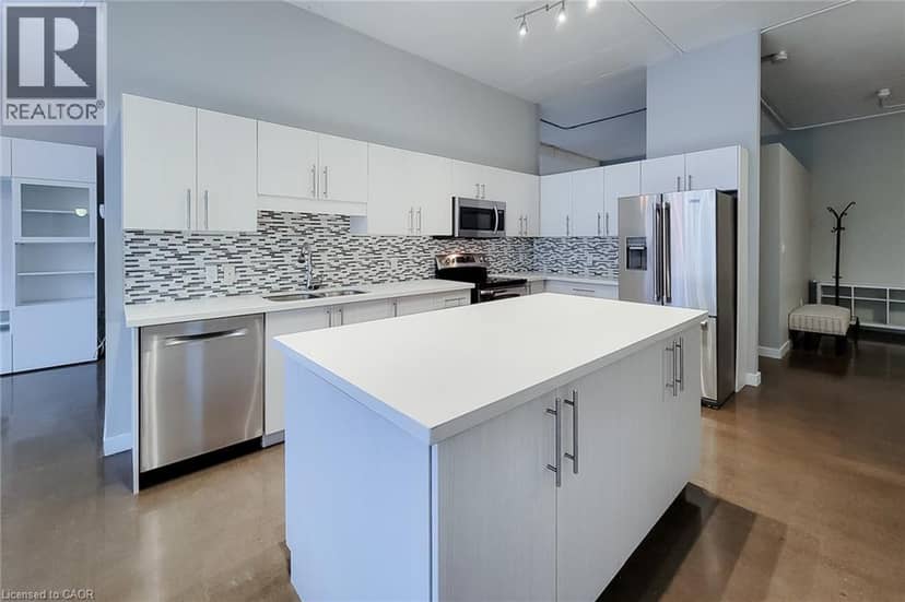 66 BAY Street S Unit# 414 — photo 18 of 40