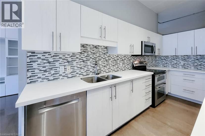 66 BAY Street S Unit# 414 — photo 21 of 40