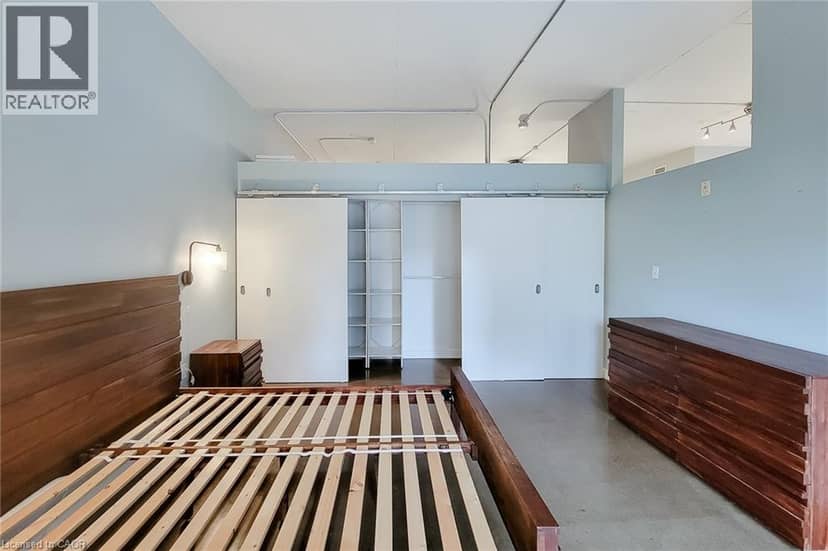 66 BAY Street S Unit# 414 — photo 27 of 40